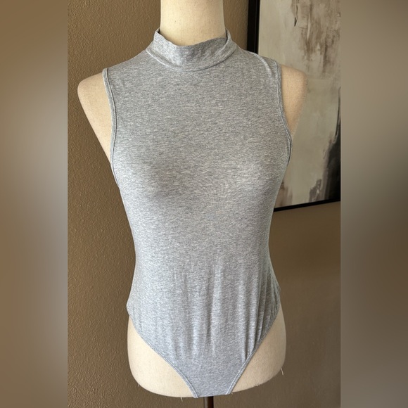 k too Tops - High neck sleeveless bodysuit in heather grey